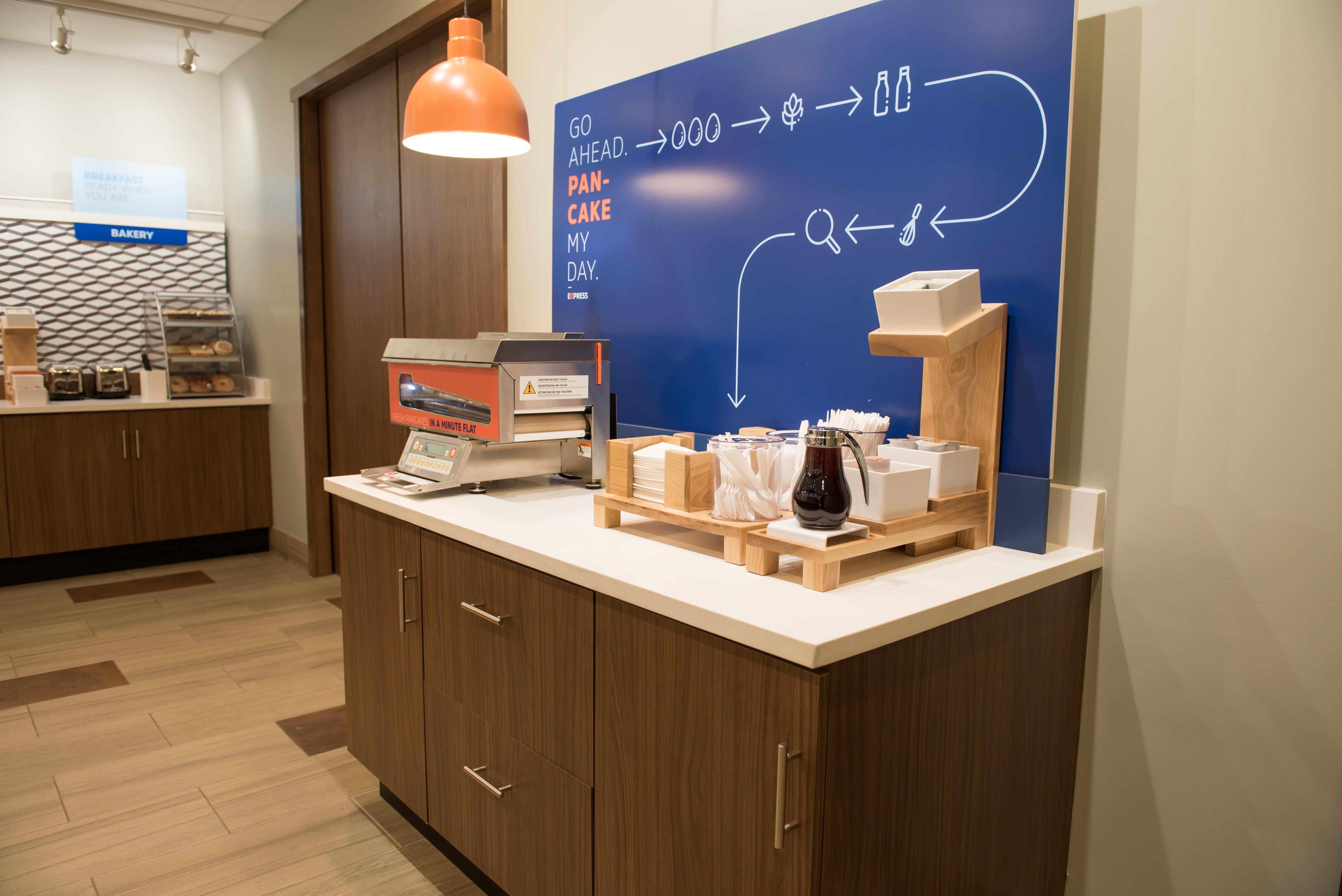 Holiday Inn Express & Suites - Fort Wayne North By Ihg Sunnybrook Acres Esterno foto